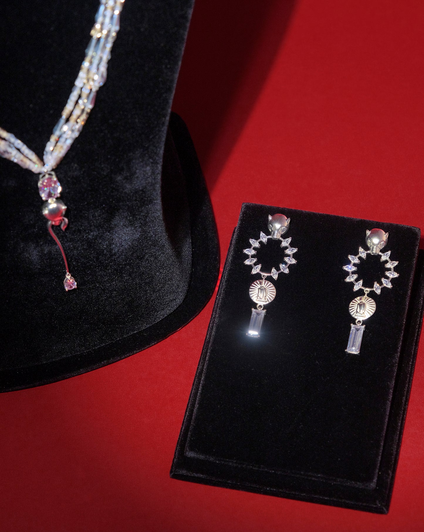 NOUVELLE PANTHÈRE EARRINGS (White)