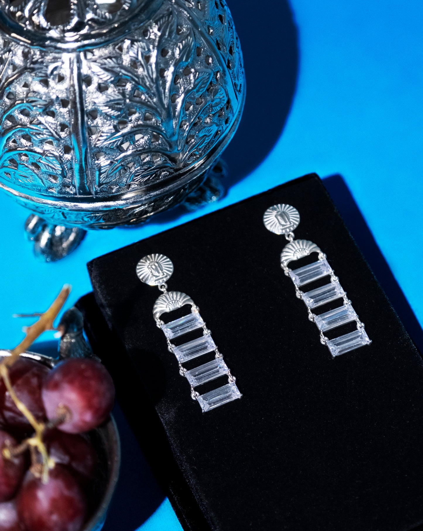 MARINE TREASURE EARRINGS (White)