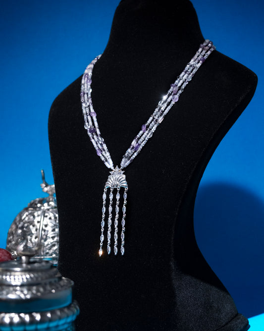 MARINE TREASURE NECKLACE (white)