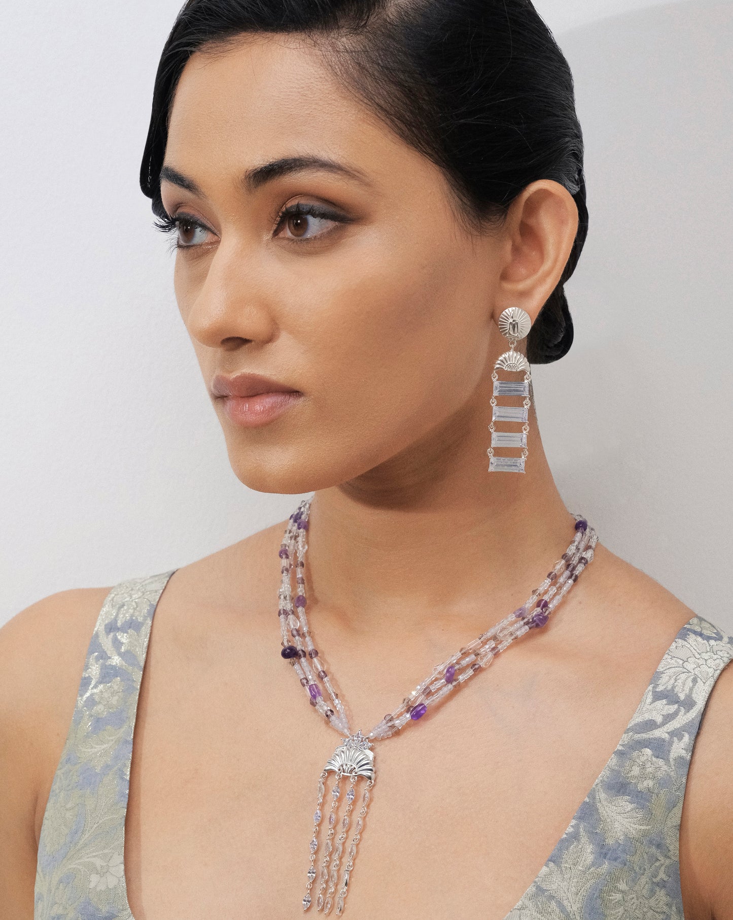 MARINE TREASURE NECKLACE (white)