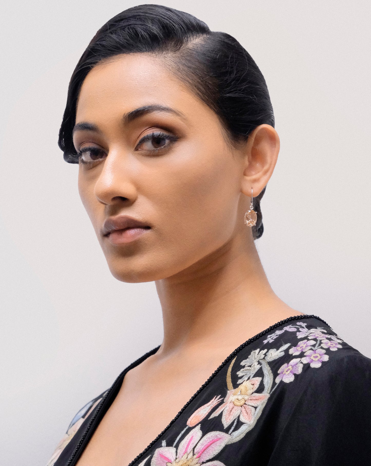 LILIAN CHAMPAGNE EARRINGS