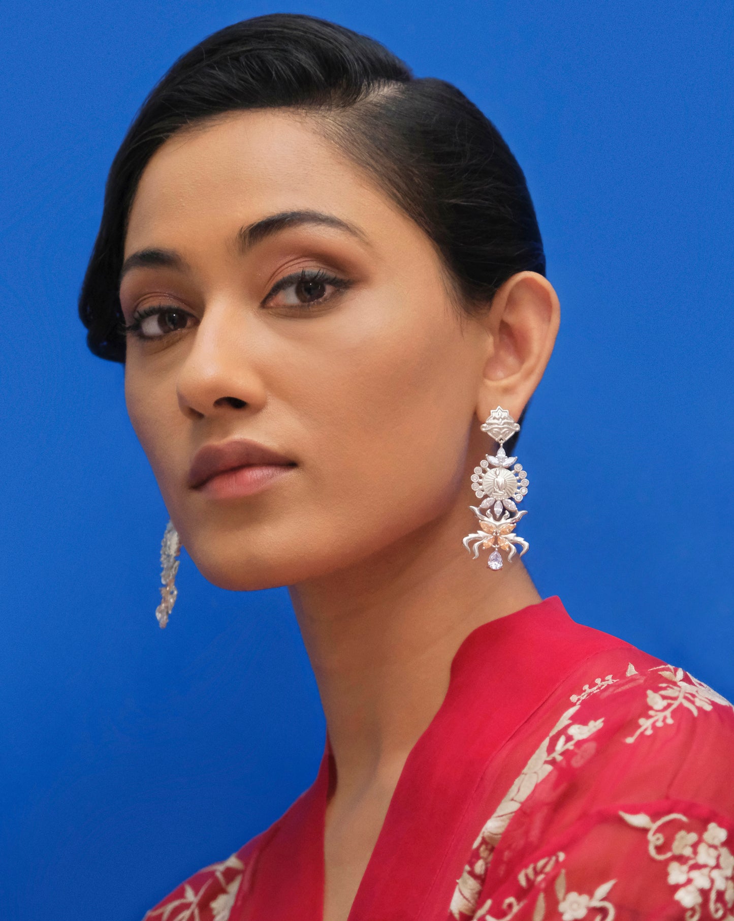 AURA OF THE ESSENCE HEAD' EARRINGS